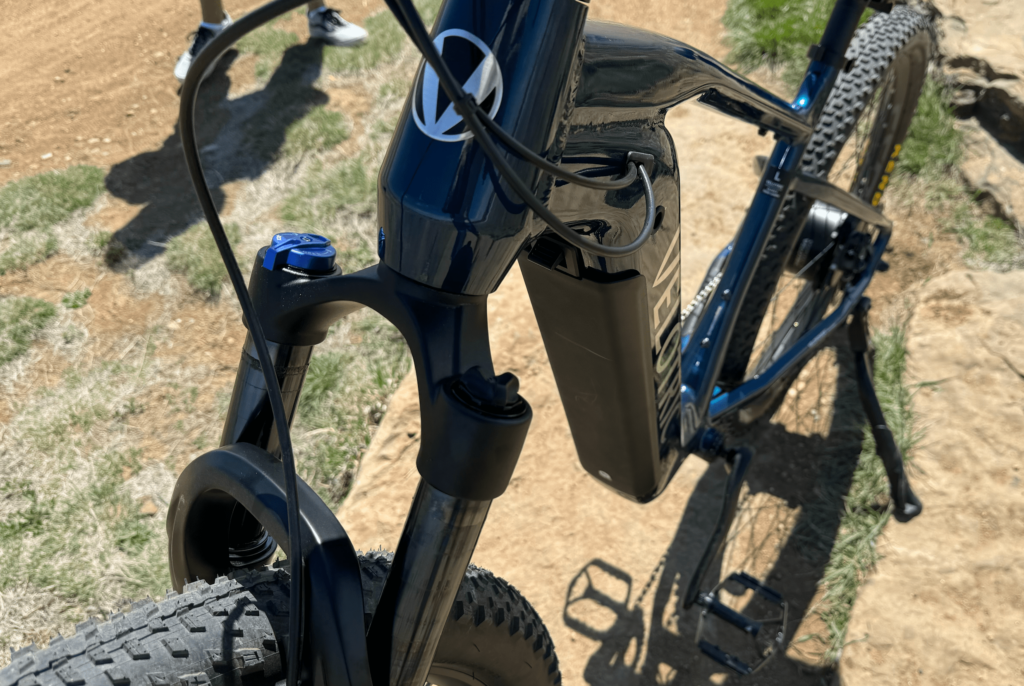 Velotric Summit 1 hydraulic suspension with LG and Samsung batteries Kenda Maxxis tires blue