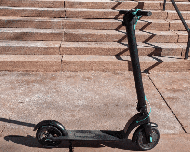 Levy E-Scooter Review: An Affordable Commuter with Swappable Battery Tech