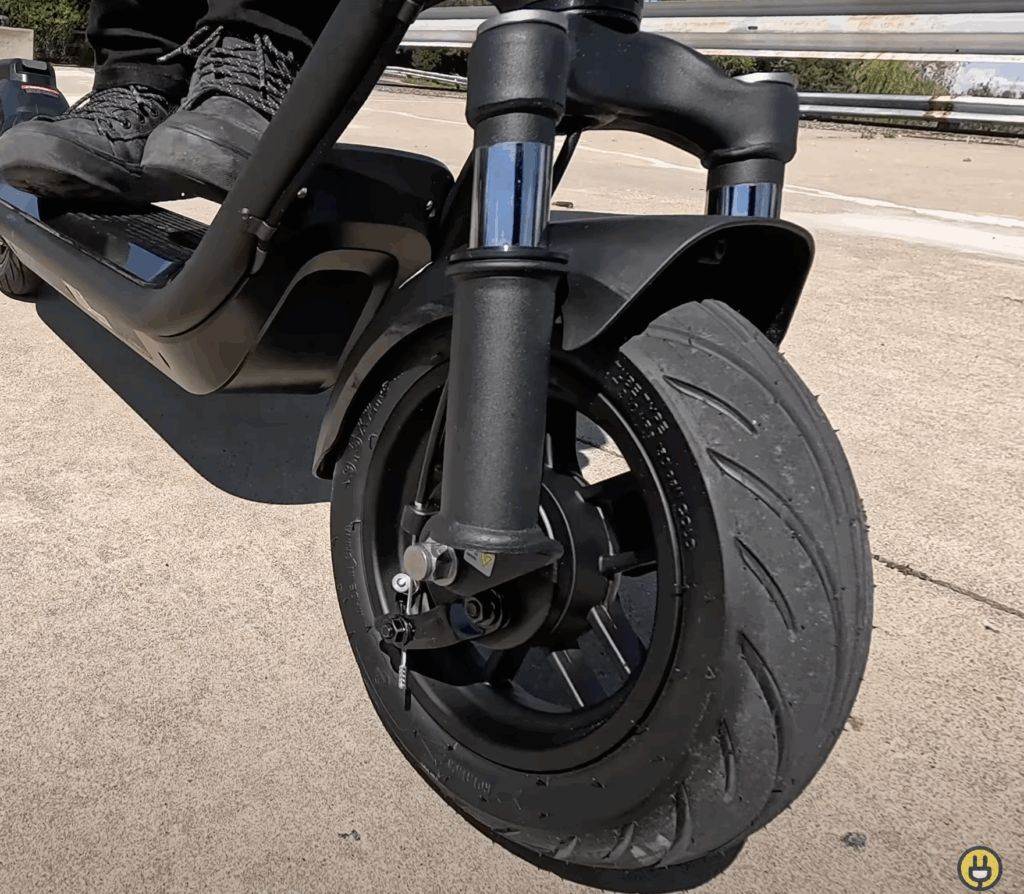 NIU KQi 100F Review: The Best Budget Commuter Scooter? 5 Screenshot 2025 06 06 at 4.21.57%E2%80%AFPM