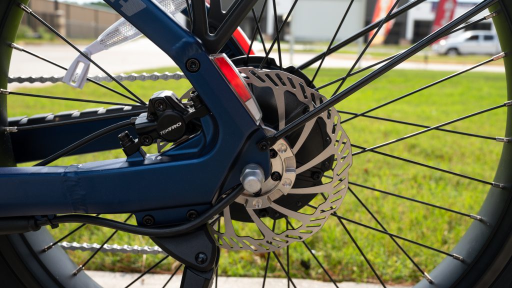 Aventon Aventure 3 Review: Tech upgrades, real power, and smarter security in a stylish fat-tire cruiser. 6 aventon aventure 3 lock