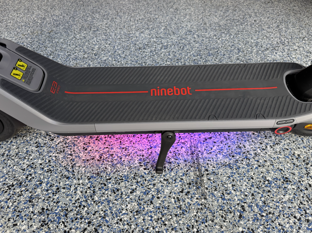SEGWAY NINEBOT E3 PRO RGB LIGHTS DECK 1