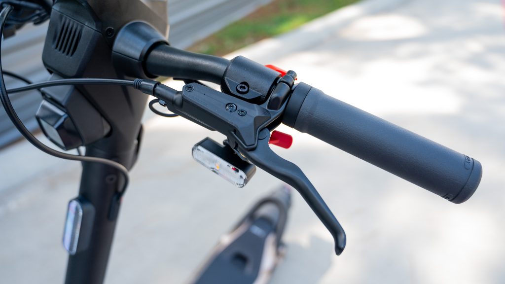 Segway GT3 Pro Review: Segway's Fastest Scooter Ever! 9 segway gt3 pro hydraulic brakes